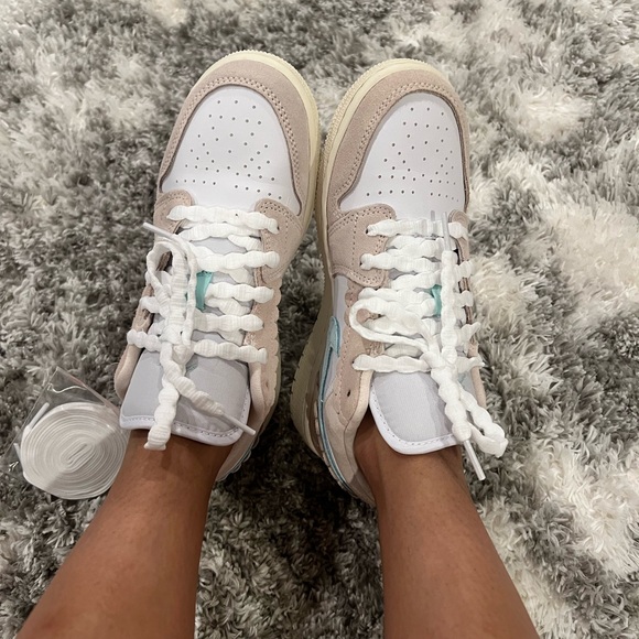 Jordan Women's Shoes Beige and Mint Low Se - Picture 4 of 14